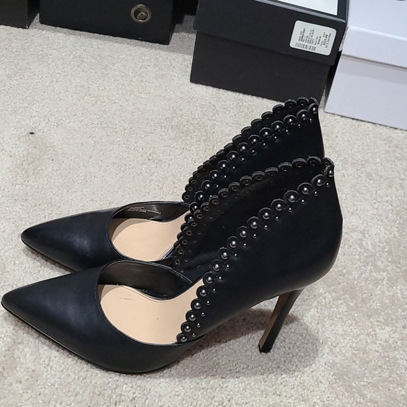 Sexy black laser cut scallops stilletos - Picture 2 of 3